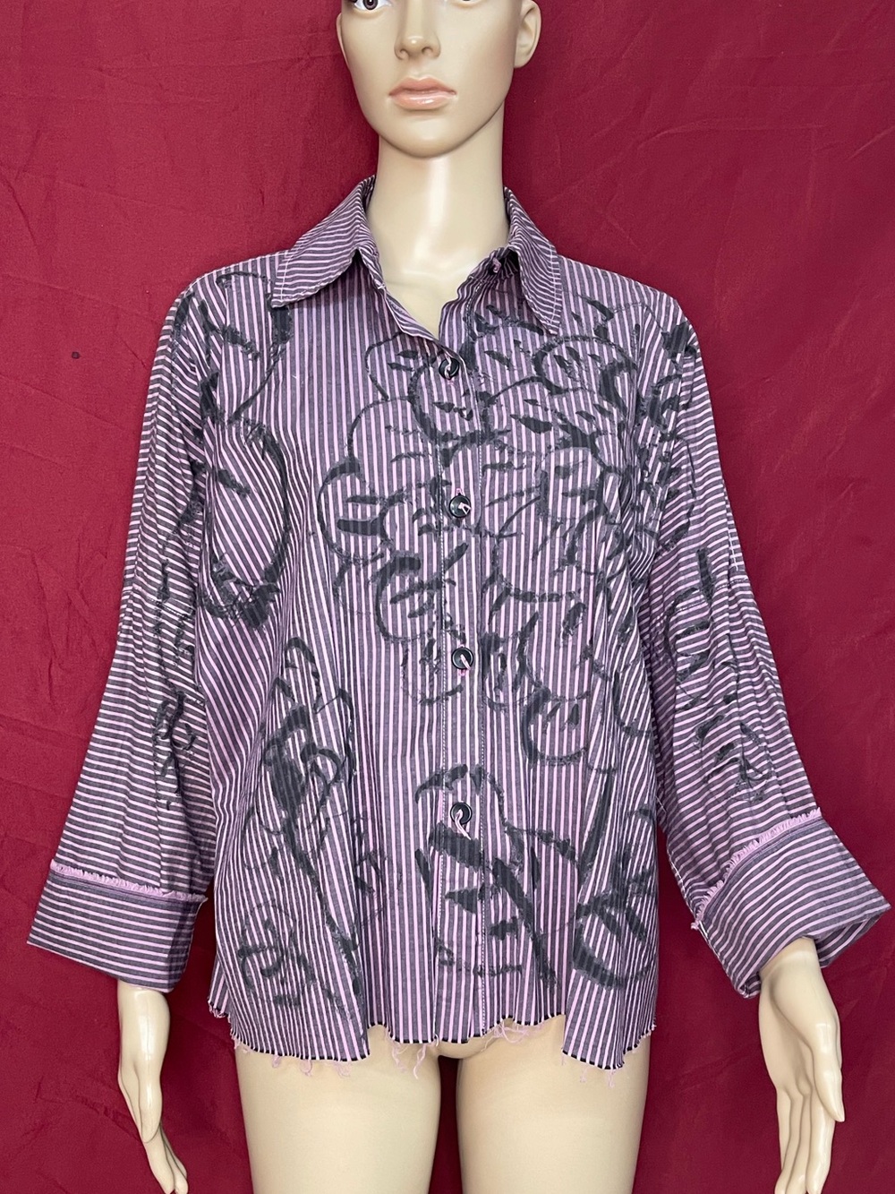 Skif Wearable Art Pinstriped Abstract Floral Button Up Blouse OSFM (Large)